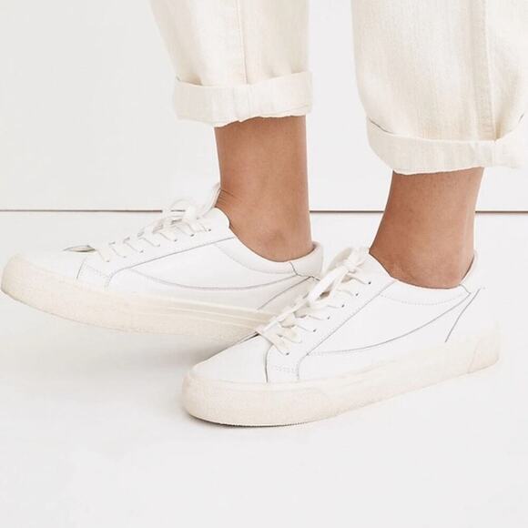 Madewell Shoes - Madewell womens Sidewalk Low-Top Sneakers in white size 6